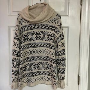 Maurices sweater